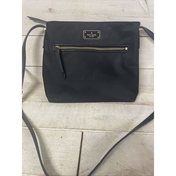 Kate Spade Black Nylon  Crossbody Bag with Front  Zip Pocket Fast Shipping - Picture 1 of 9